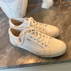 Taos Footwear Sneakers